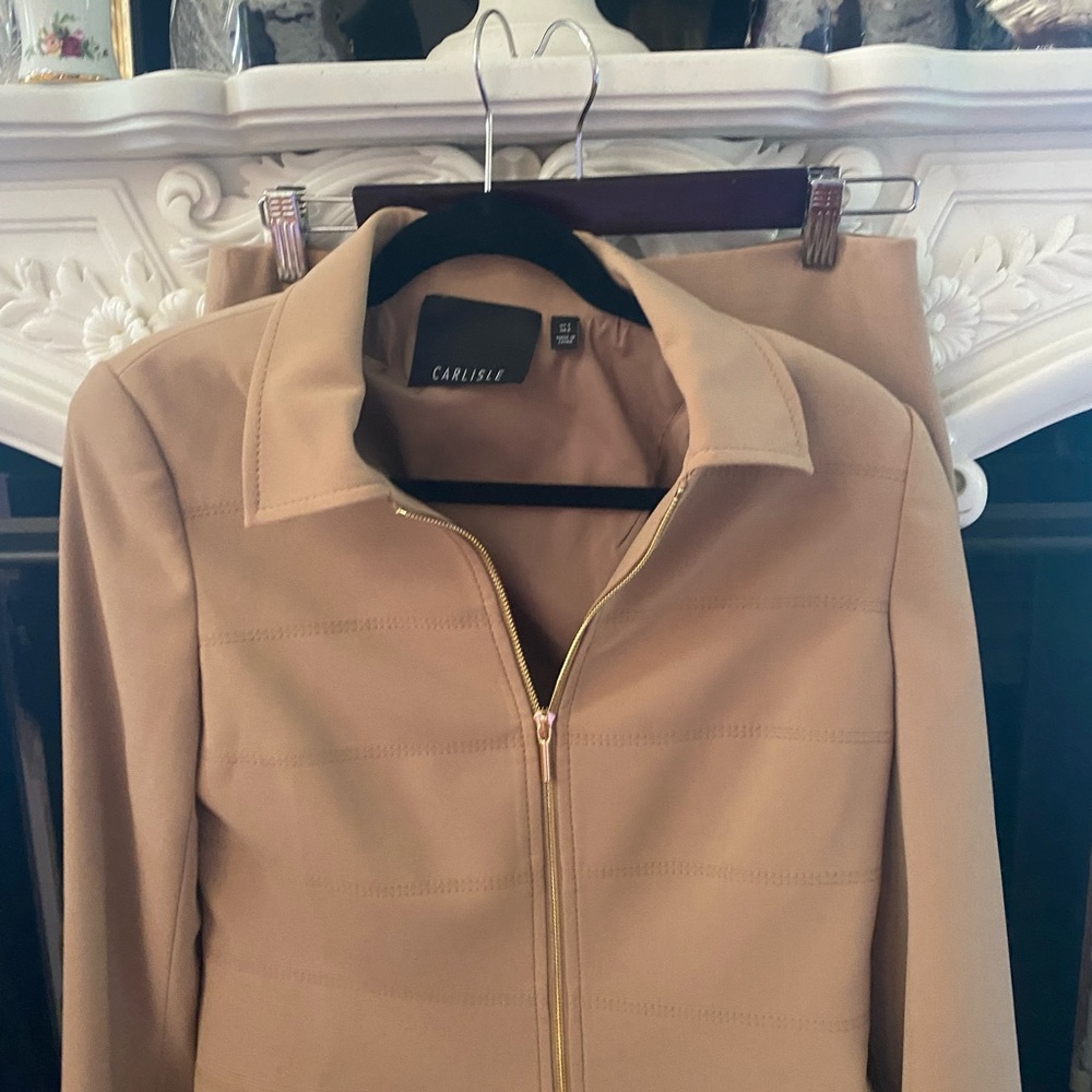Carlisle skirt suit size 4